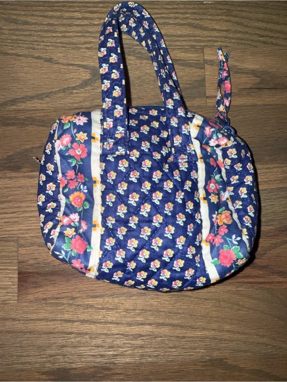Vera Bradley mini vera